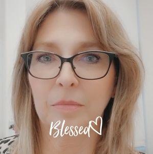 Meet your Posher, Rona